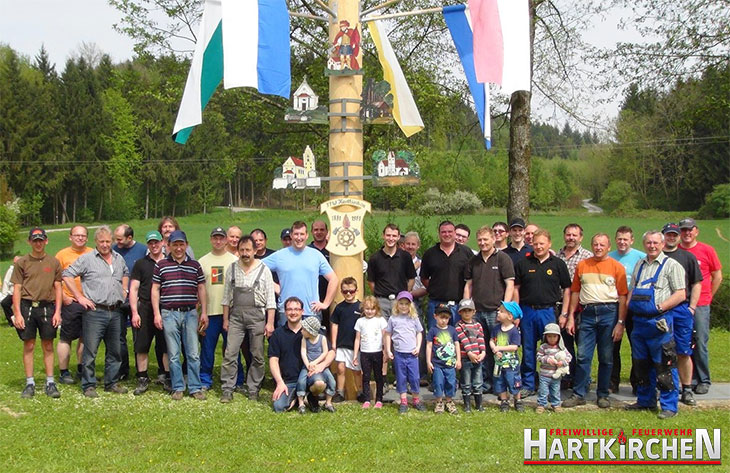 maibaumaufstellen 2013